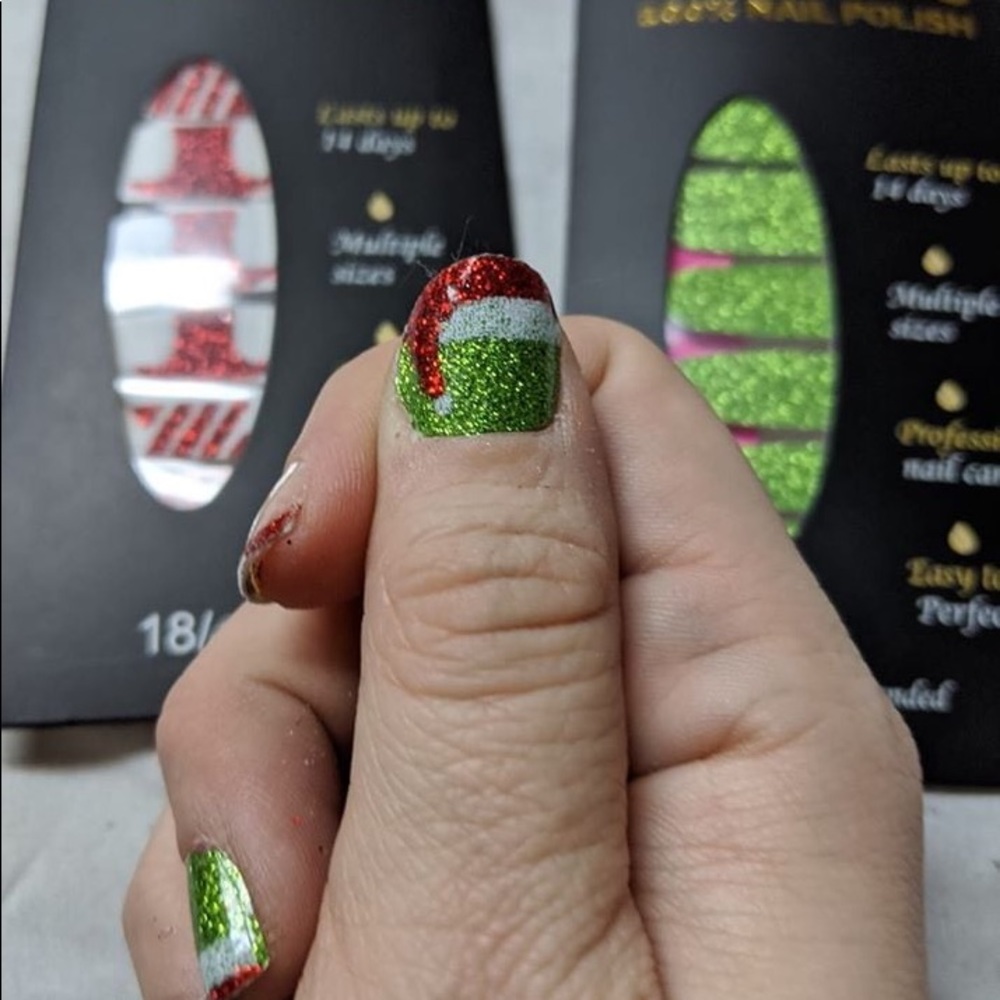 Rarity Nails-Going Grinch